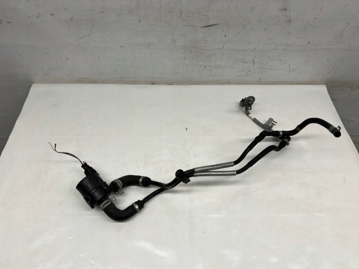 Renault Scenic IV 1.3 TCe Pumpe des Wassers 144B06803R