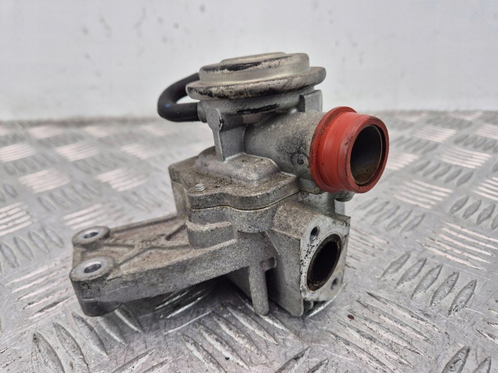Mercedes C200 CGI W204 EGR valve A0021409060