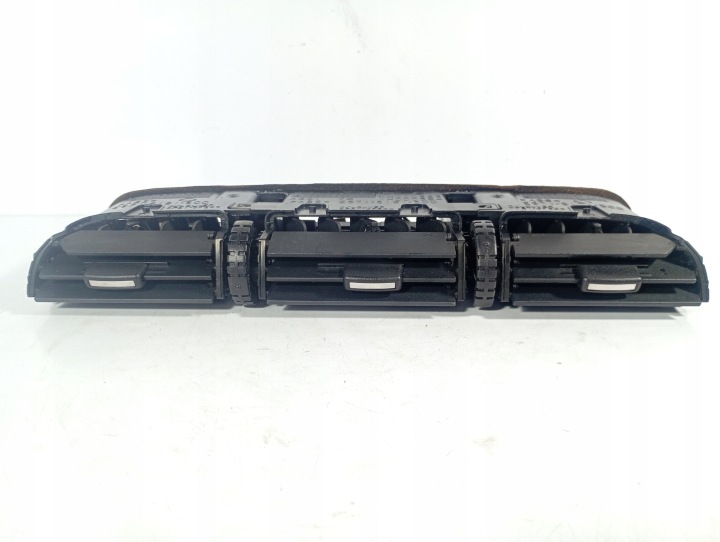 NIssan X-Trail T30 00-07 BOCCHETTE ARIA ANTERIORI Dell’aria SRODKOWE OE E5715171500