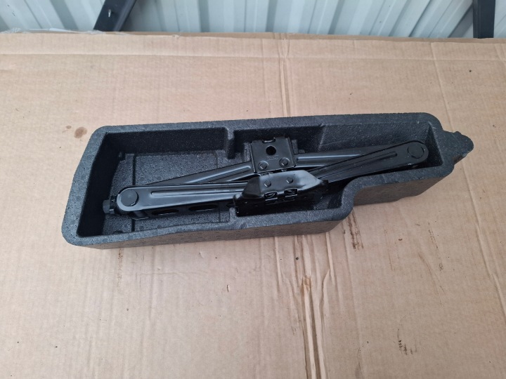Ford KUGA MK3 LIFT 24r -gear lever lift polystirene LJ6C-17A078-AC USA