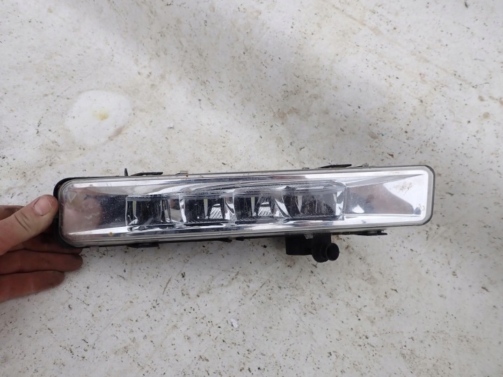 BMW 5 G30 G31 17-20 Feux antibrouillard LED Droite