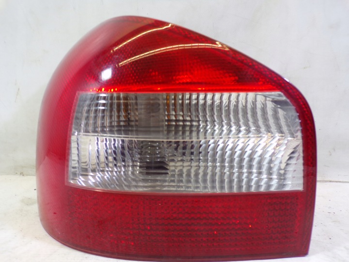 licht hinten heck links AUDI A3 8L LIFT (1) (K)