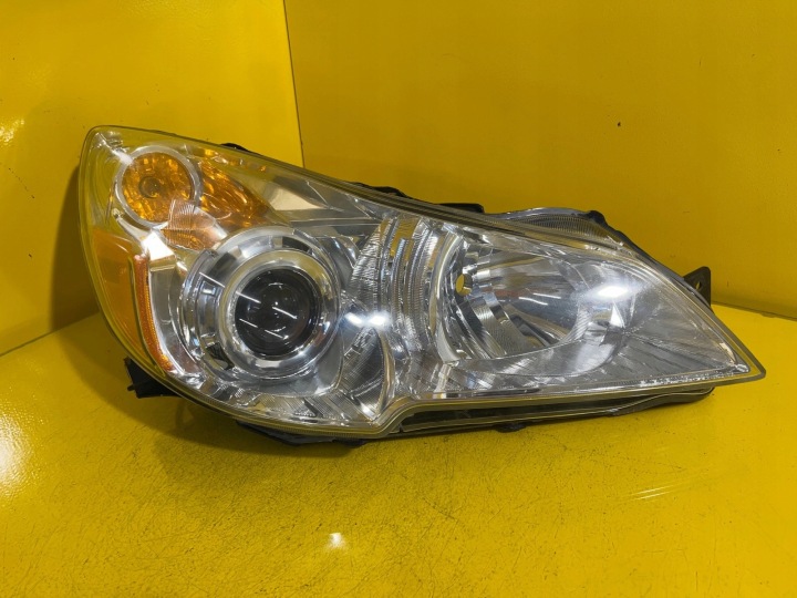 feu droit SUBARU LEGACY OUTBACK LIFT XENON USA