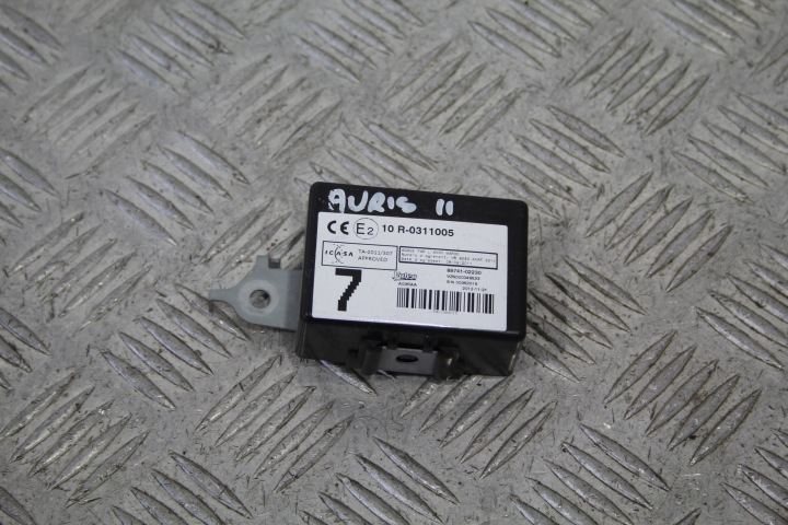 module control unit TOYOTA AURIS II 2 89741-02230