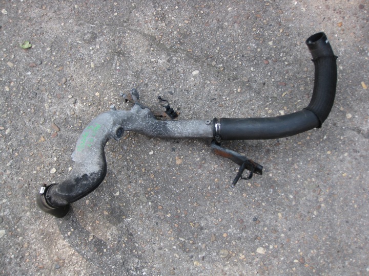 MAZDA 3 BK 1.6 CITD 06R pipe wiring of the intercooler