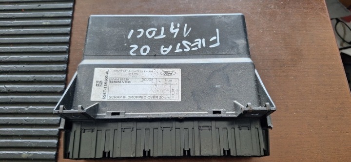 MOFUL KOMFORTU FORD FIESTA 02- 5WK48853K