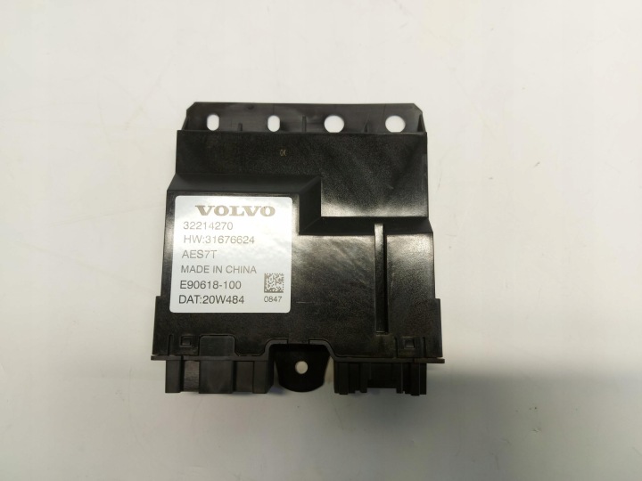 Volvo XC60 II 2020 modulo Centralina del cofano PORTELLONE COFANO POSTERIORE posteriore 32214270