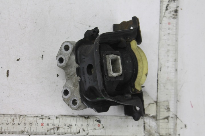 holder engine mount 9681706580 DS3 1.6 THP 10-16