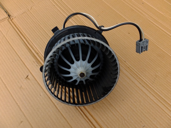 fan heating air conditioning devices opel astra J IV U7253002