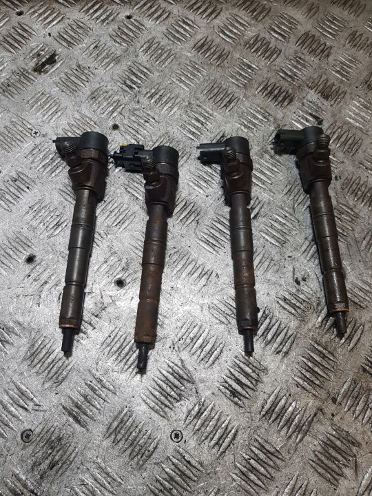 Einspritzdüse Einspritzdüse KOMPLET OPEL INSIGNIA 0445110327