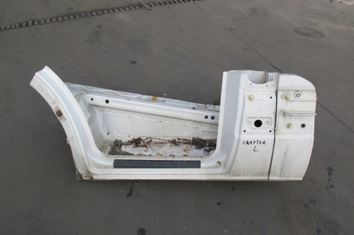 VW VOLKSWAGEN CRAFTER and 2E threshold pillar left front quarter