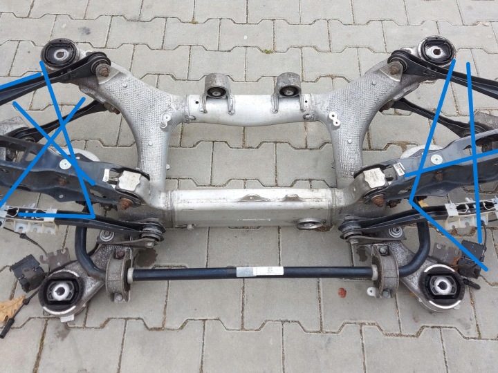 BMW G05 X5 3.0d 2019r Essieu Traverse traineau berceau essieu suspension Arrière