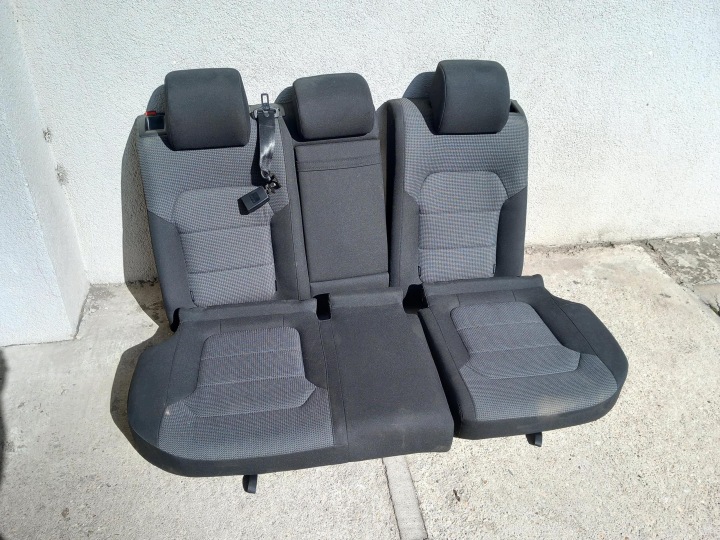VW PASSAT B7 KOMBI Siège Arrière SIEDZISKO OPARCIE Habillage revêtement panneau intérieur porte MATERIAL OEM