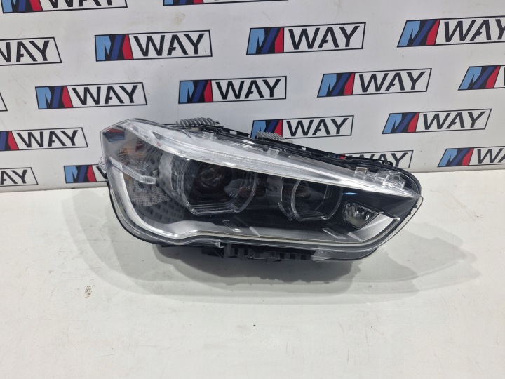 BMW X1 F48 Licht rechts vorne FULL LED EU komplett 7495004