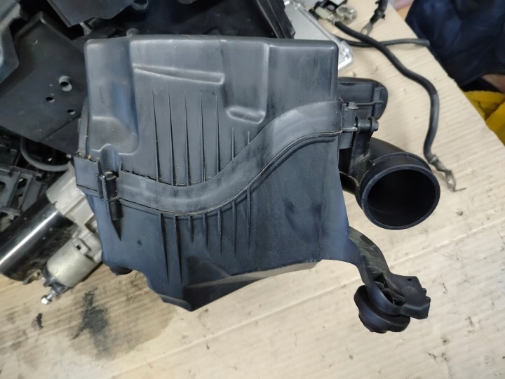 obal filtru vzduchový FORD FOCUS MK3 1,0 ECOBOST F026400492