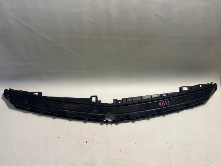 MERCEDES W246 Versteifung Halter der Stoßstange Blende Abdeckung öv, szíj vorne A2468850365