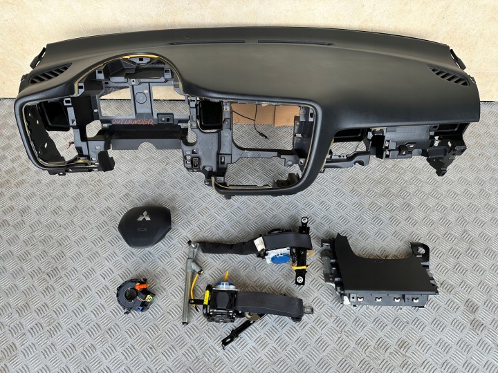 CRUSCOTTO KIT COMPLETE AIRBAG CONSOLLE AIRBAG MITSUBISHI OUTLANDER III