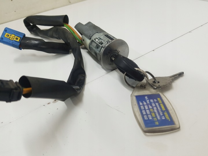 ignition Z KLUCZYKIEM PEUGEOT 206 N0501539