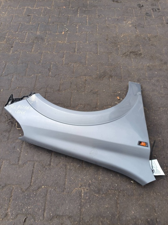 sárvédö jobb eleje OPEL ASTRA H III