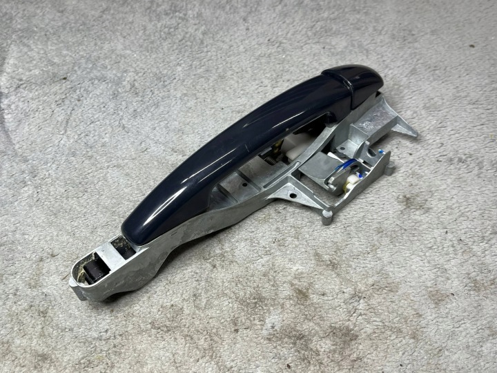 Externe Poignée Portière przednich Avant Bouche buse Gauche Peugeot 208 et 9101GH