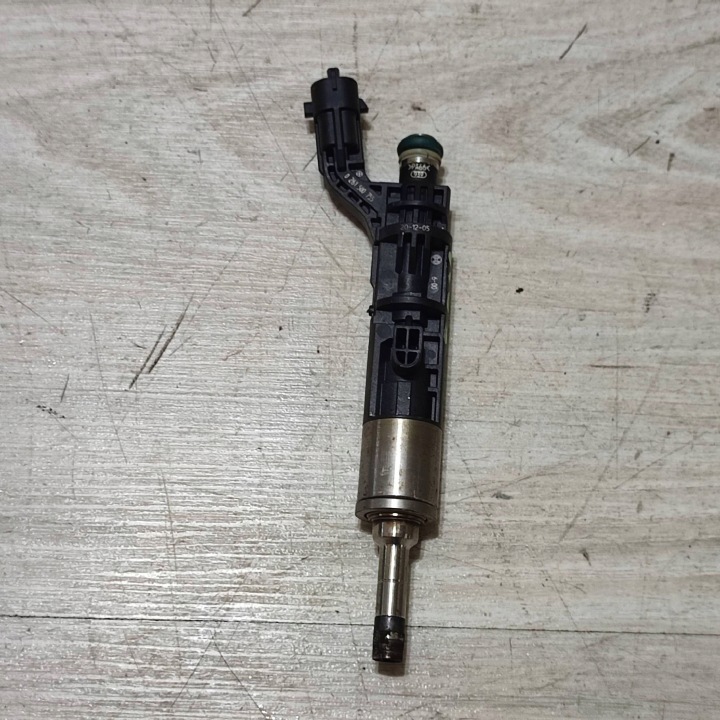 Einspritzdüse Pumpe-Düse-Einheit Opel Corsa F 9830304880