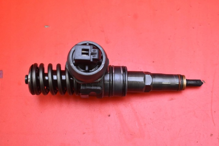nozzle nozzle 036130073AG 0414720215 VW TOURAN 1 and 1.9 TDI 100 KM 03
