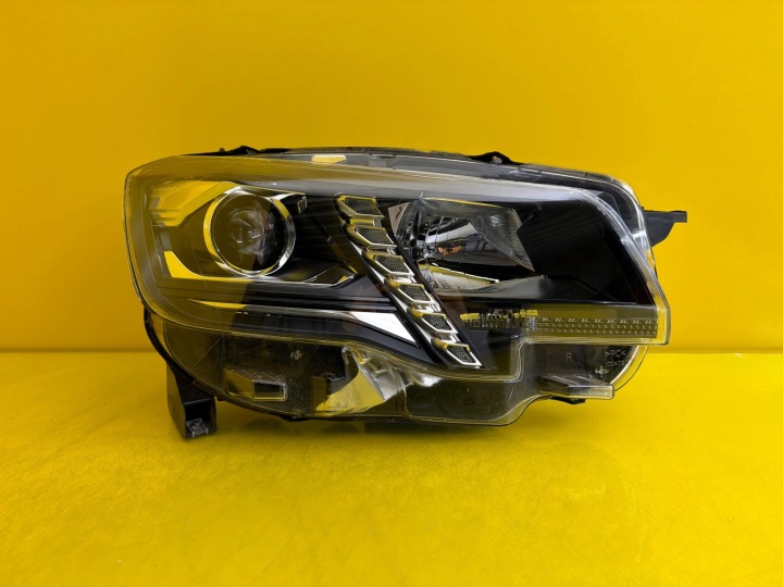 light right front Peugeot Rifter 2018- lens Led 9816827180