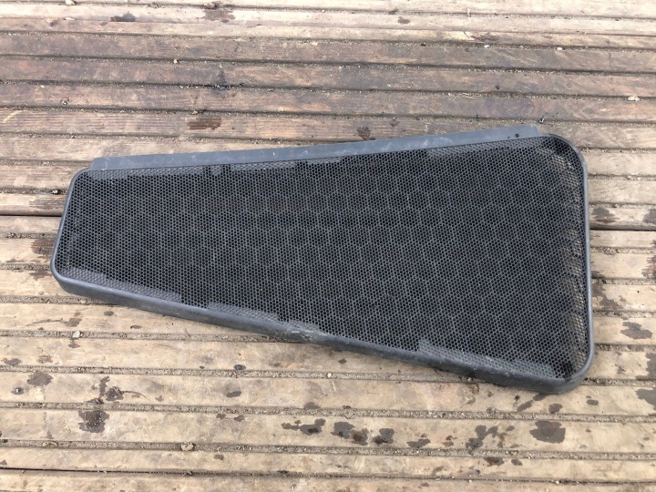 mřížka pod oknem levá FORD FOCUS MK3 BM51-A02216-A