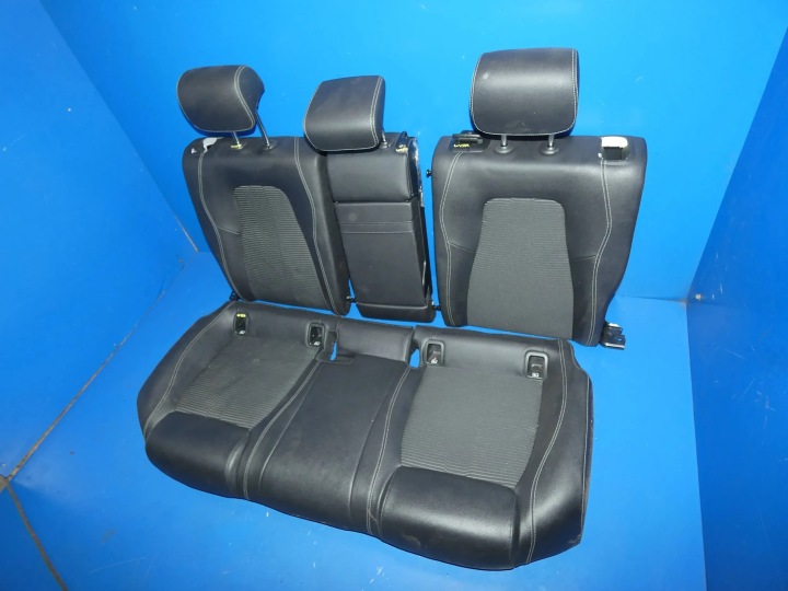 MERCEDES A KLASA W177 HB KANAPA far KOMPLET - BEZ ZAMKOW