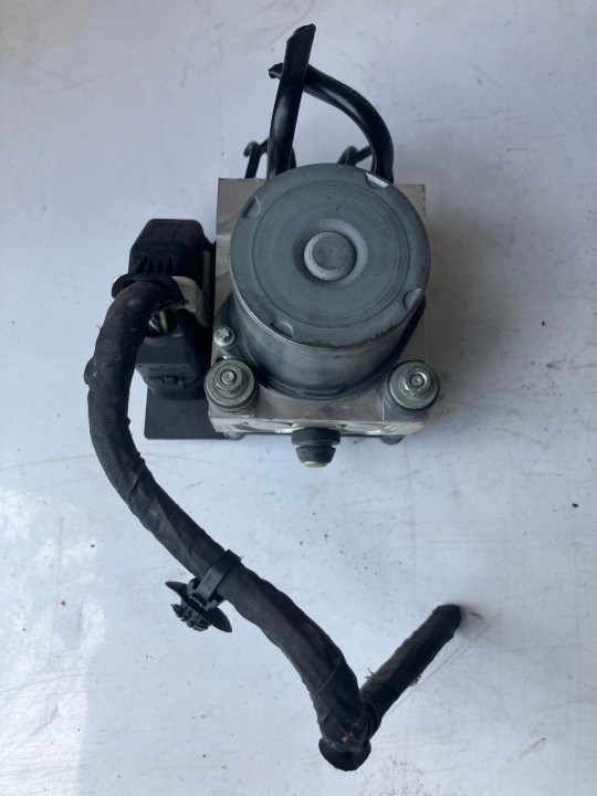 Pumpe ABS PEUGEOT 508 und 2.2 HDI 9677032180 9677031780