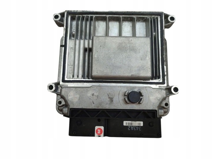 computer control unit of the engine HYUNDAI ACCENT III 1.4 petrol 39101-26AD1