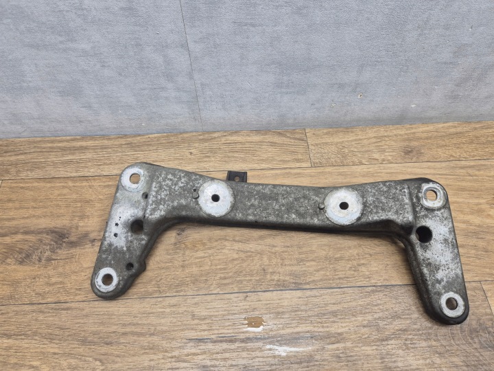 BMW F20 F30 F31 F32 F36 Stütze Getriebehalter getriebe N55 N57 B48 6796611