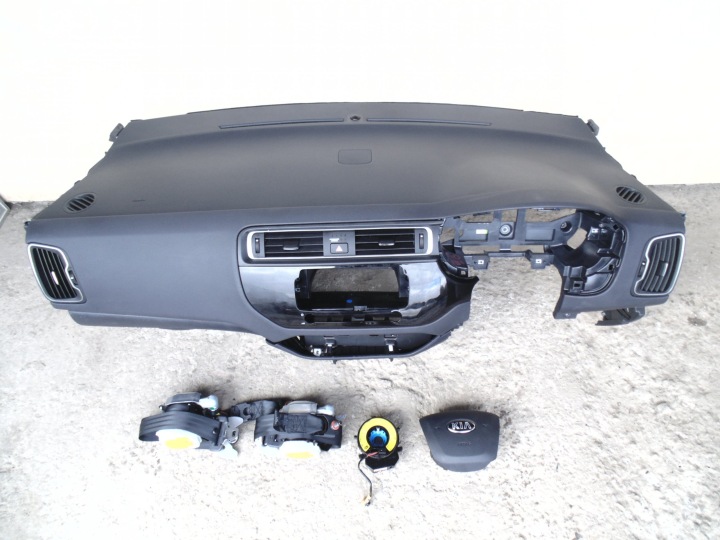 prístrojová doska konzola airbag KIA RIO IV LIFT 2015R. ANGLIK