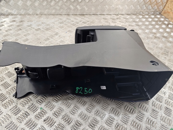 naslon za ruku TUNEL koža SUZUKI SX4 S-CROSS 13-21 75850-61M0 EUROPA