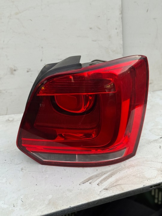 Feux phare Droite Arrière Arrière VOLKSWAGEN POLO 6R 6R0945096J EUROPA