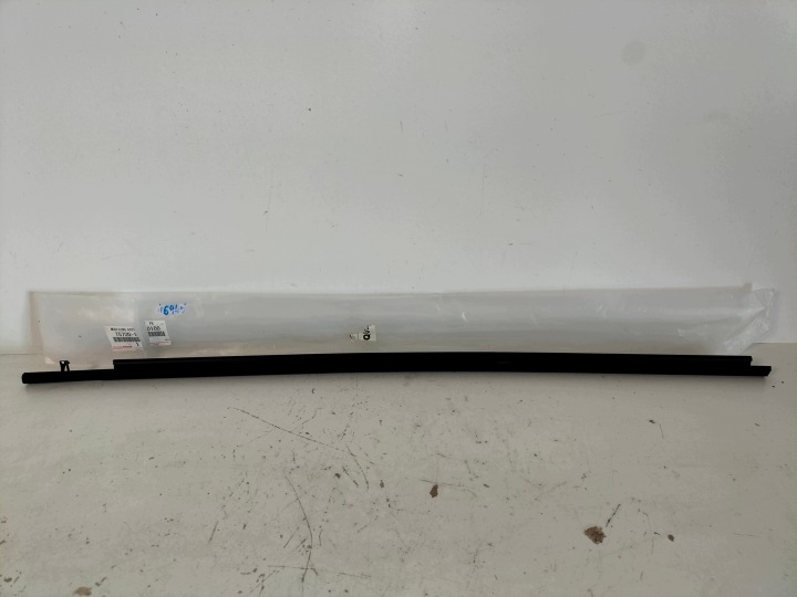 moulding dust door przednich front left TOYOTA CHR C-HR 16-23