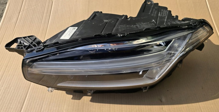 Licht vorne vorne links FULL LED VOLVO XC90 II FULL LED 32342482