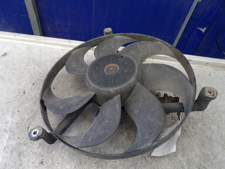 VW Polo 6N lift 1,0 - 50km ventola radiatore