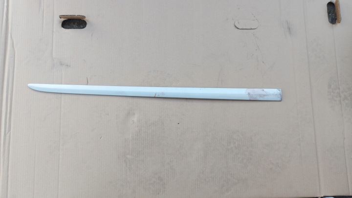 moulding door right front TOYOTA AURIS II COROLLA E15