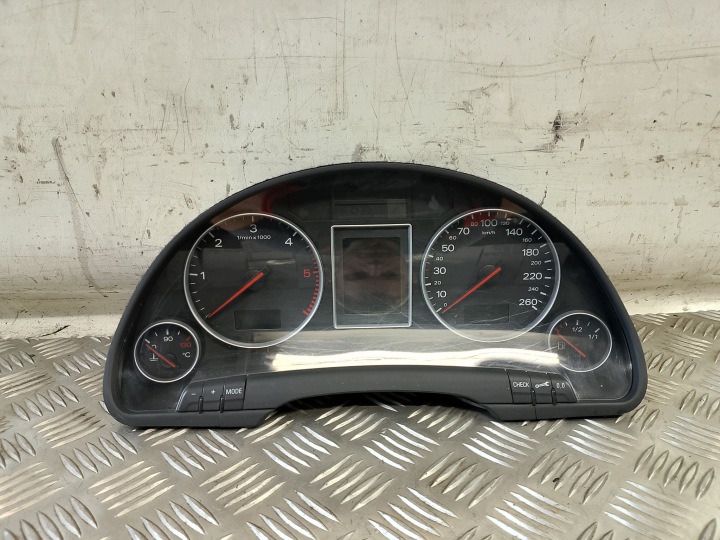 budíky PREDKOSCIOMIERZ AUDI A4 B6 1.9 TDI 1036901830