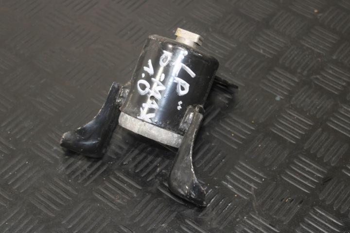 holder engine mount left FORD B-MAX
