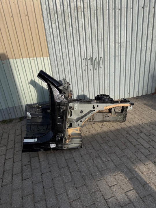 top zustand radhaus längsträger vorne vorne rechts längsträger MERCEDES W214 1