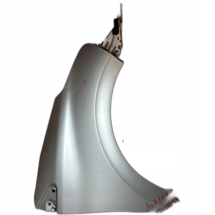 fender front front right Peugeot 208 and Srebrny