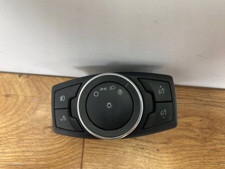 vypínač světel Ford F150 2015+