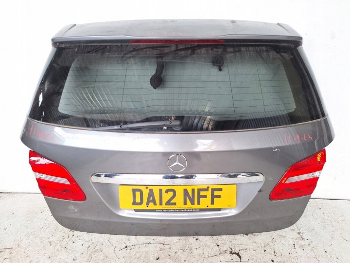 MERCEDES B-KLASA W246 12-15 Malle hayon arrière coffre