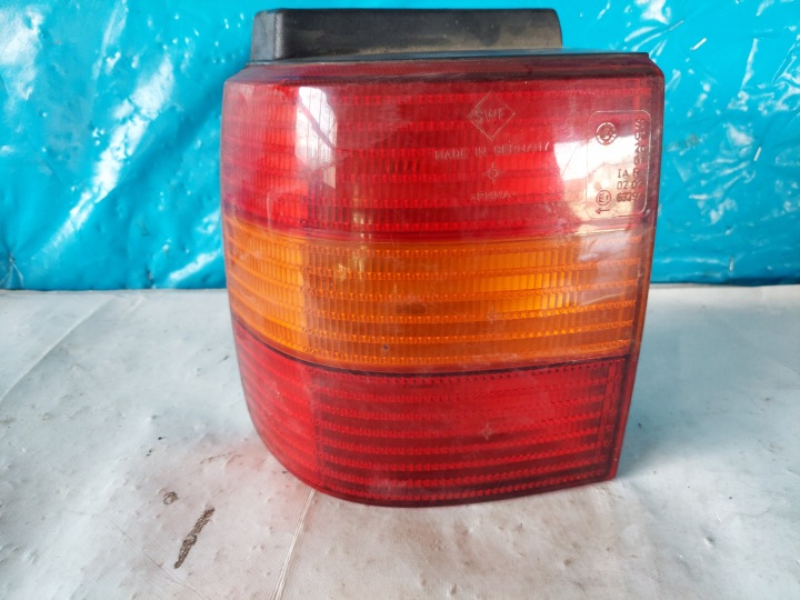 FANALE FARO PASSAT B4 KOMBI 3A9945111 sinistra posteriore