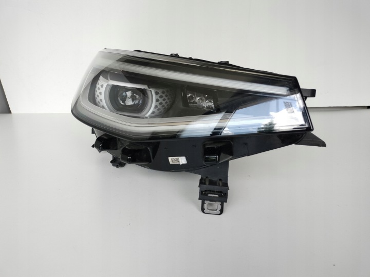 light right REFLEKTOR VW ID4 11A 20 FULL LED