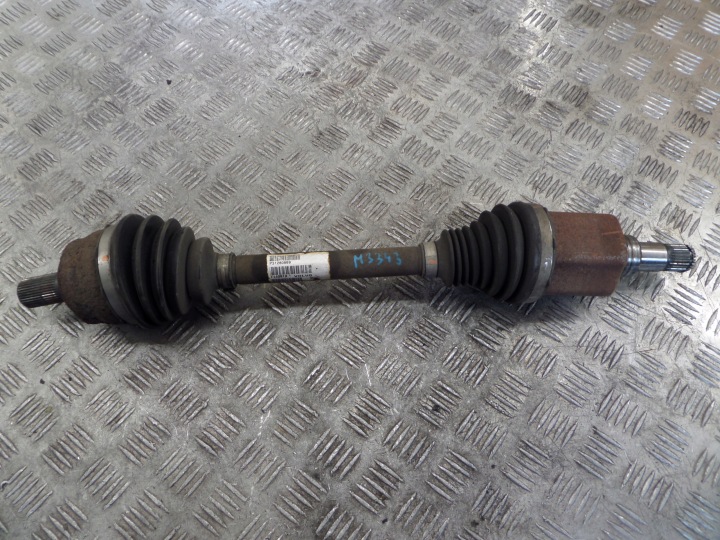 semi-axis left short. P31280669 VOLVO V40 II 1.6 D