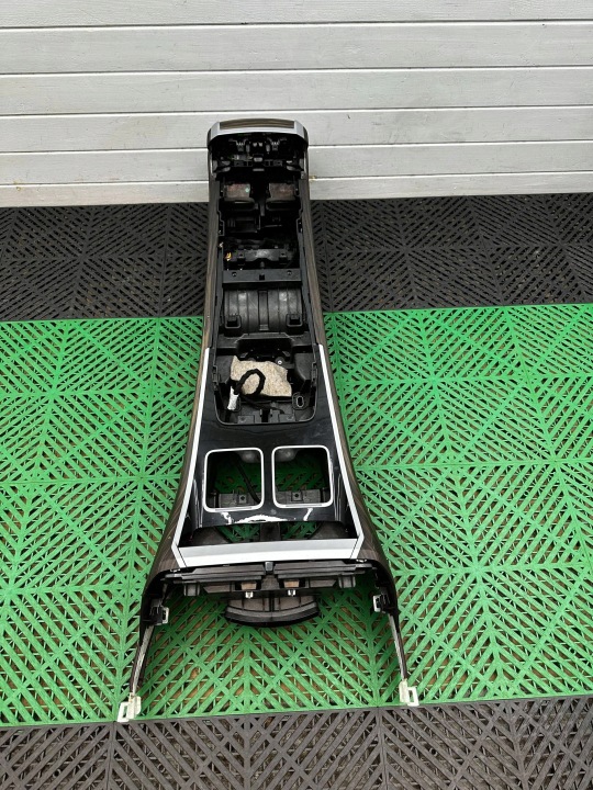 consolle medio BMW 7 G70 5A2C0F8