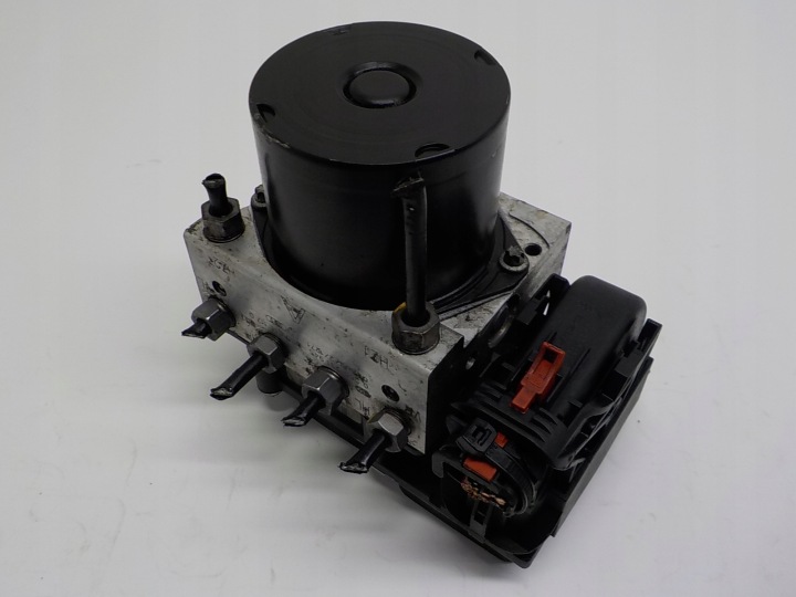 SKODA FABIA II pump ABS 0265231945 6R0614117D 0265800635